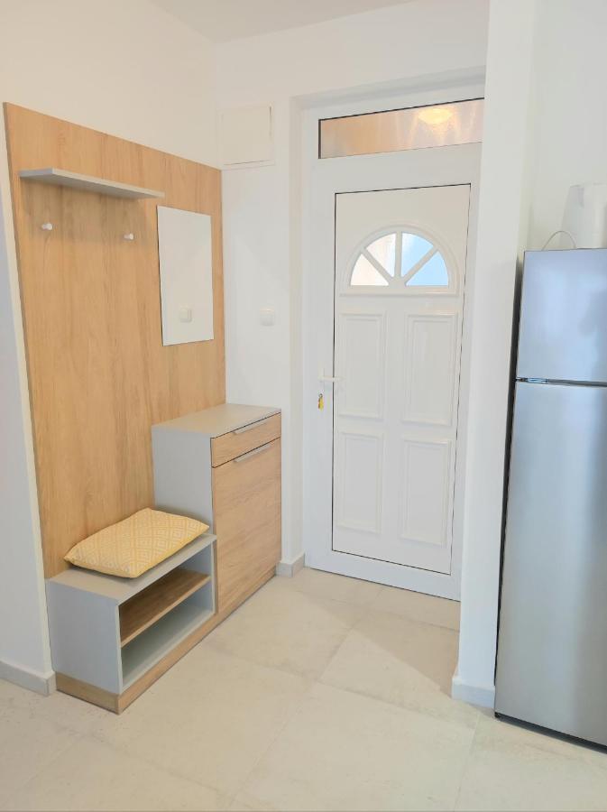 Arnyas Apartmanhaz Balatonlelle Exterior photo