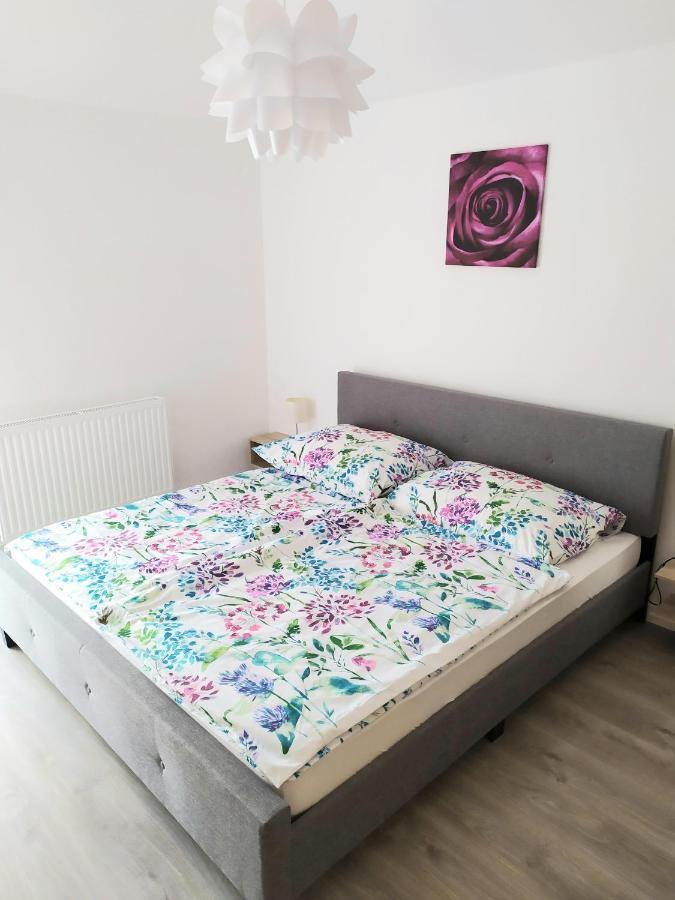 Arnyas Apartmanhaz Balatonlelle Exterior photo